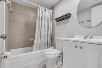 7785 SW 86th St in Miami, FL - Building Photo - Building Photo