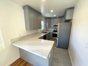 285 Estrella St, Unit 285 Estrella in Ventura, CA - Building Photo - Building Photo