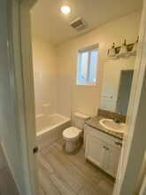 2535 Orange Ct in Kingsburg, CA - Building Photo - Building Photo