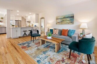 9716 Dayton Ave N in Seattle, WA - Building Photo - Building Photo