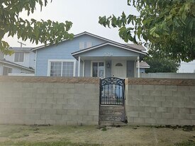 229 Philippine St in Taft, CA - Building Photo