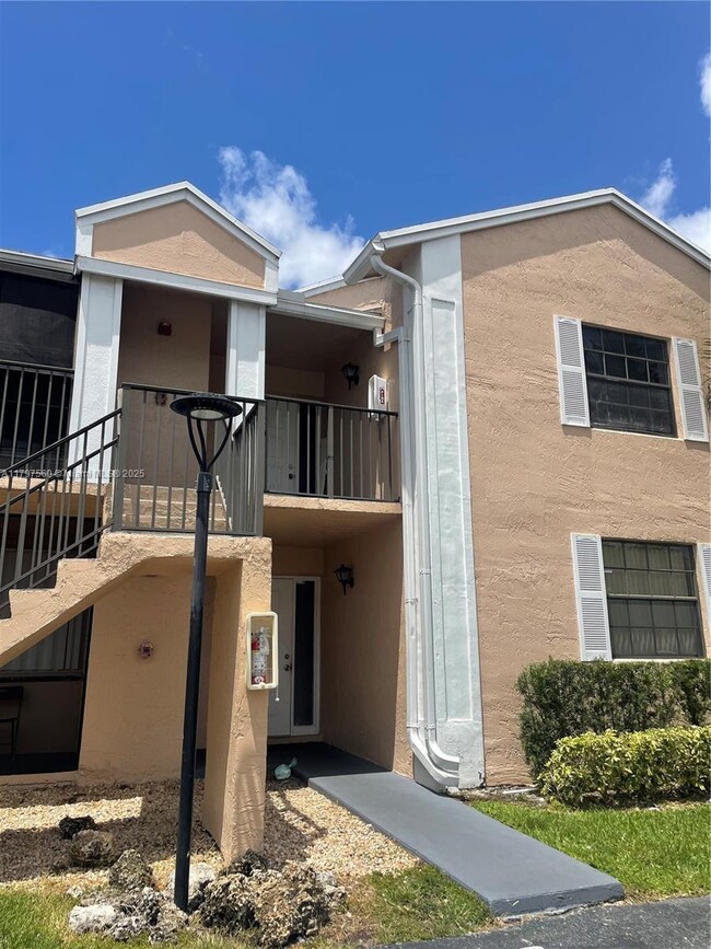 property at 1190 Washington Cir