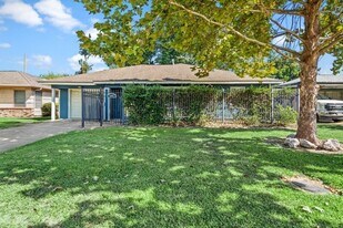 4007 Markley St in Houston, TX - Building Photo