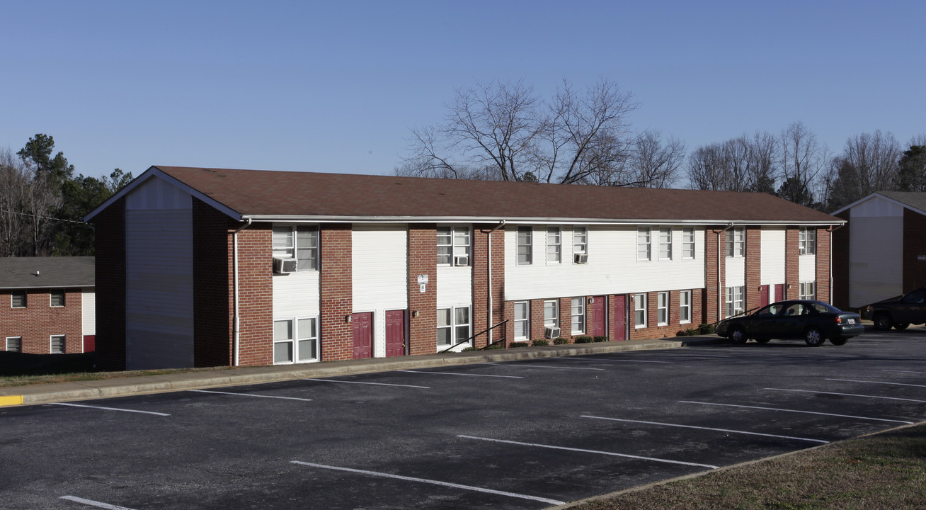 Connecticut Village Apartments in Gaffney, SC - Building Photo