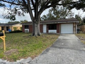 4913 Carlyle Rd in Tampa, FL - Building Photo