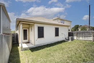 6806 Prue Rd in San Antonio, TX - Building Photo - Building Photo