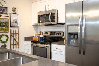 The Osprey at Lake Norman in Mooresville, NC - Building Photo - Interior Photo