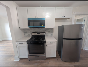 56 Madison Ave, Unit 2 in Jersey City, NJ - Building Photo - Building Photo