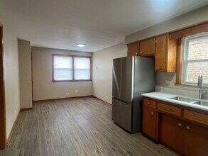 6321 S Narragansett Ave in Chicago, IL - Building Photo - Building Photo