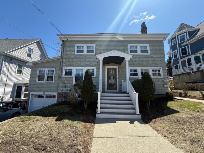 20 Bellevue St, Unit 1