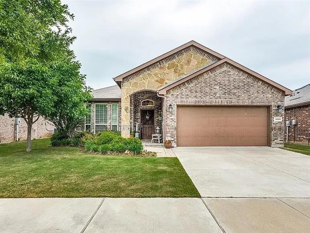 property at 3020 Tamarack Ln