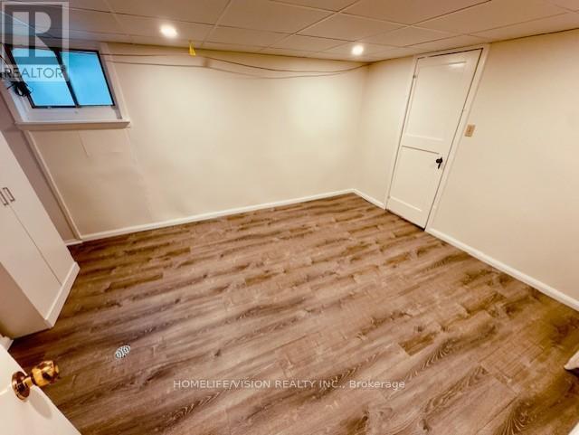 110 Cedarcrest Blvd in Toronto, ON - Building Photo - Building Photo