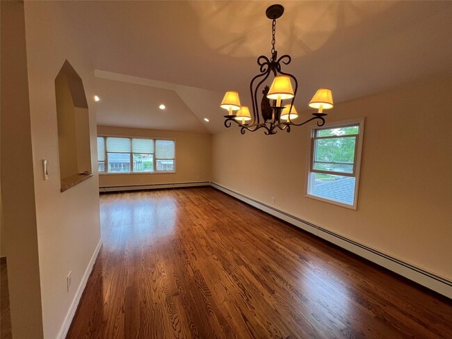 157-24 16th Ave in Queens, NY - Building Photo - Building Photo
