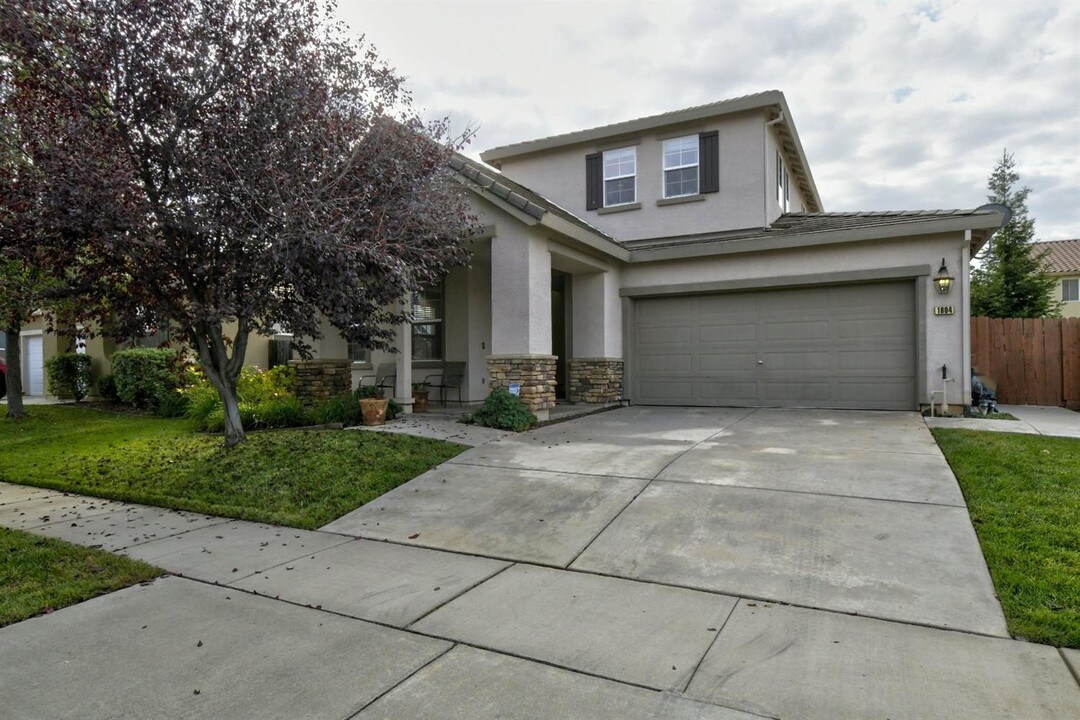 1804 Waterfall Dr in Marysville, CA - Building Photo