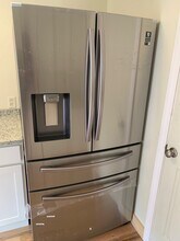 34 Callender Ave in Newport, RI - Foto de edificio - Building Photo