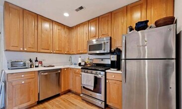 2544 N Burling St in Chicago, IL - Building Photo - Building Photo
