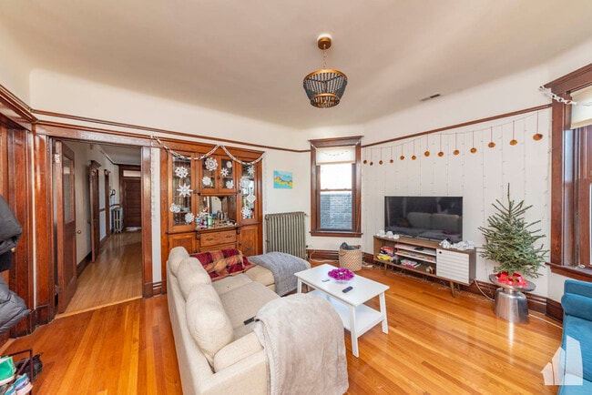 842 W Waveland Ave, Unit 2 in Chicago, IL - Building Photo - Building Photo