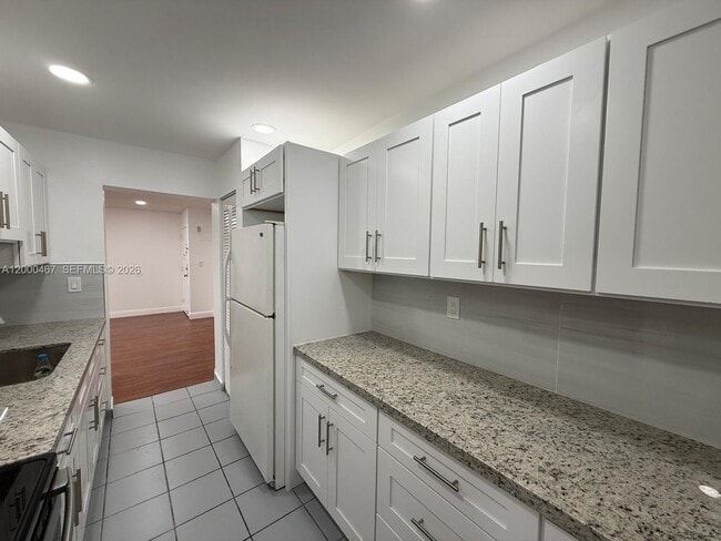 750 NW 43rd Ave in Miami, FL - Building Photo - Building Photo