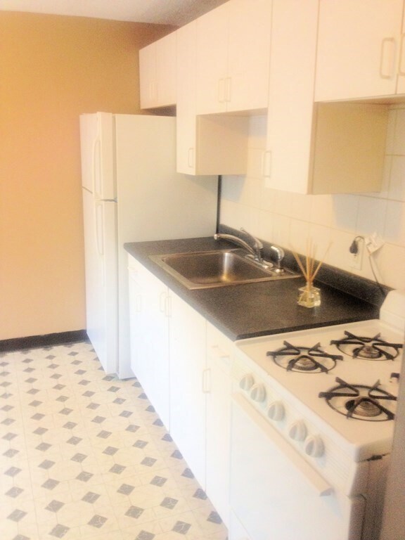20 Abington Ave in Holbrook, MA - Building Photo - Building Photo