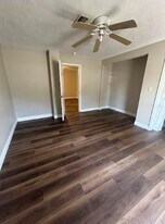 Mansion on Mason in Wildwood, FL - Building Photo