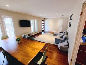 7503 Chimney Corners in Austin, TX - Building Photo - Building Photo