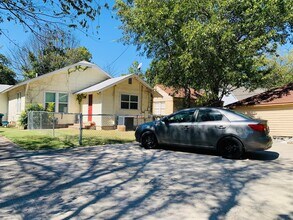 3145 Cockrell Ave in Fort Worth, TX - Building Photo - Building Photo