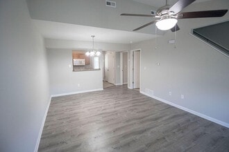 1405 Greensboro Dr in Columbia, MO - Building Photo - Building Photo