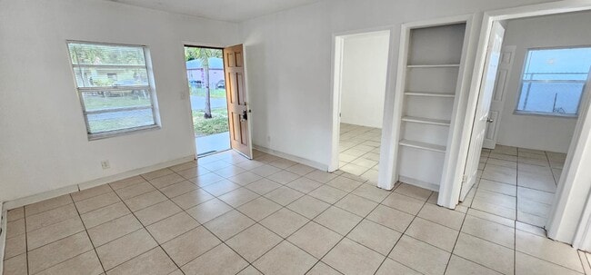 1610 NW 7th Pl in Fort Lauderdale, FL - Building Photo - Building Photo