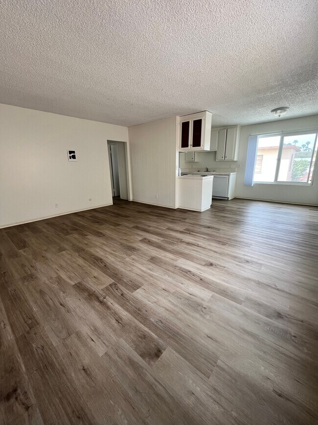 4736 Point Loma Ave Rentals in San Diego, CA