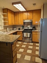 1241 Hawthorn Dr in Pensacola, FL - Building Photo - Building Photo