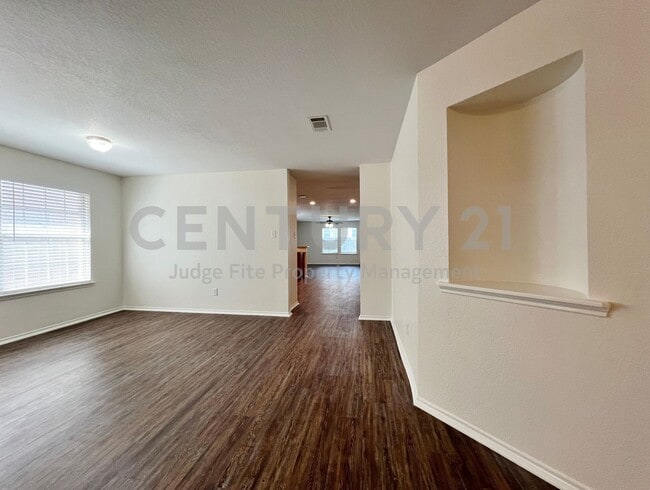 10457 Winding Passage Way in Fort Worth, TX - Building Photo - Building Photo