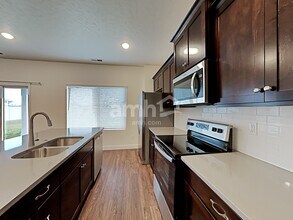 9460 W Hiden Stream St in Star, ID - Building Photo - Building Photo