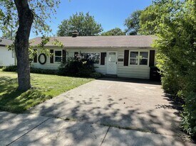 3852 Sandusky St in Hobart, IN - Building Photo