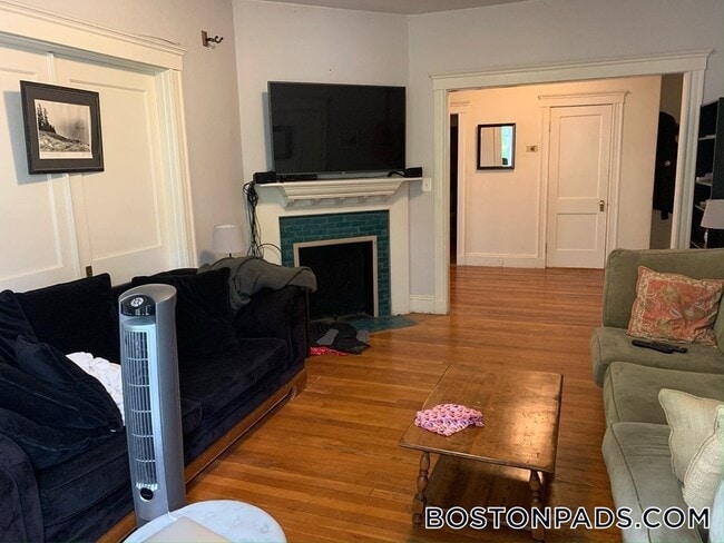 187 Winthrop Rd