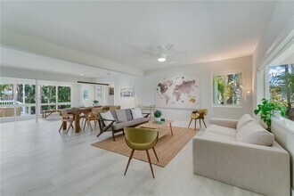819 Hollywood Blvd in Hollywood, FL - Building Photo - Building Photo