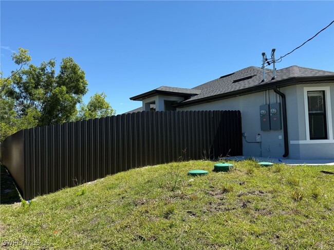 1109 Harold Ave S in Lehigh Acres, FL - Building Photo - Building Photo