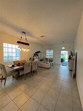 4382 Fox Ridge Dr in Weston, FL - Foto de edificio - Building Photo