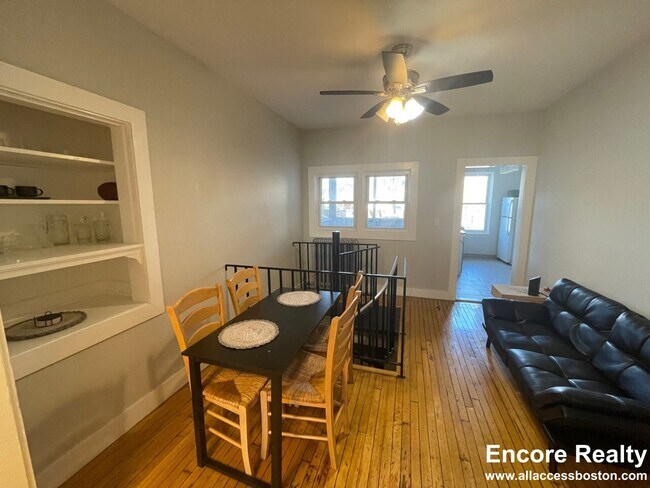 11 Farrington Ave, Unit #1 in Boston, MA - Building Photo - Building Photo