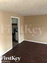 10019 Catalina Dr in Indianapolis, IN - Foto de edificio - Building Photo