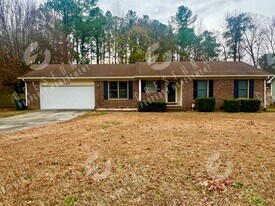1221 Butterwood Cir in Fayetteville, NC - Building Photo