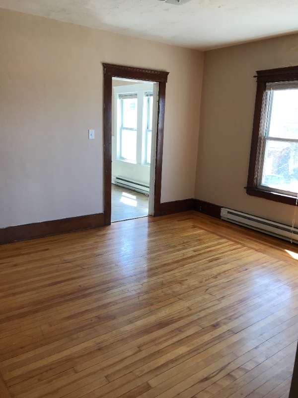 2 N Main St in Webster, MA - Building Photo - Building Photo