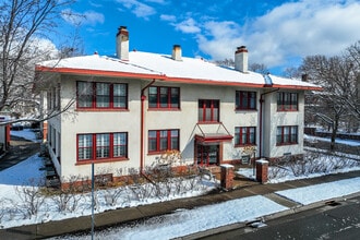 807 St Clair Ave in St. Paul, MN - Foto de edificio - Building Photo