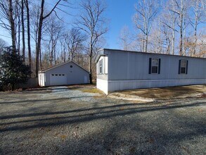 3150 E Calloway Dr in Mebane, NC - Building Photo - Building Photo