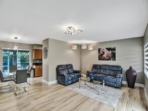 491 SE 23rd Ave in Pompano Beach, FL - Building Photo - Building Photo
