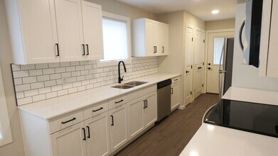 531 Regent Ave E in Winnipeg, MB - Building Photo - Building Photo