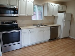 1100 Briarwood Rd in Carterville, IL - Building Photo - Building Photo