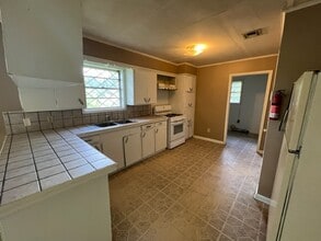 1405 Lewis St in Ruston, LA - Building Photo - Building Photo