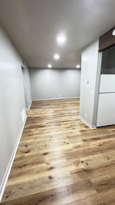 815 E Wayne Ave-Unit -12 in Salina, KS - Building Photo