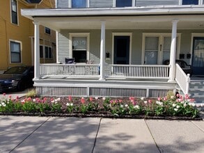 611 Evans St SE, Unit 1st Floor in Grand Rapids, MI - Building Photo - Building Photo