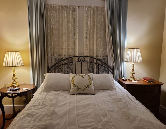 819 Hackberry St, Unit J in Taylor, TX - Building Photo - Building Photo